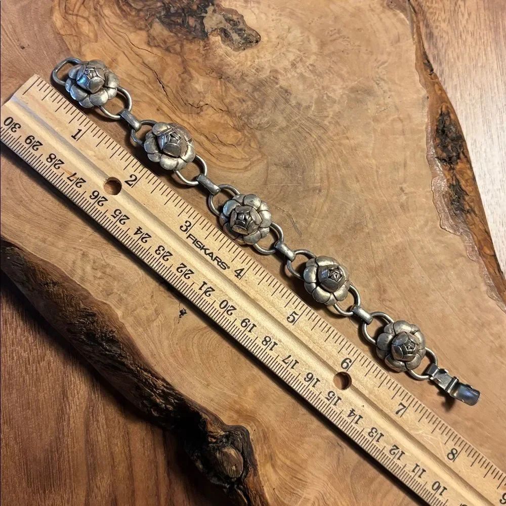 Vintage Silver Roses Bracelet - Picture 3 of 4